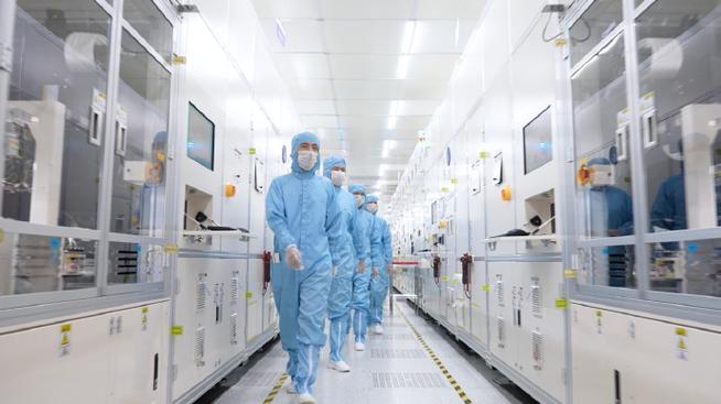 揭秘好屏工厂 营诺信科技的智能制造密码